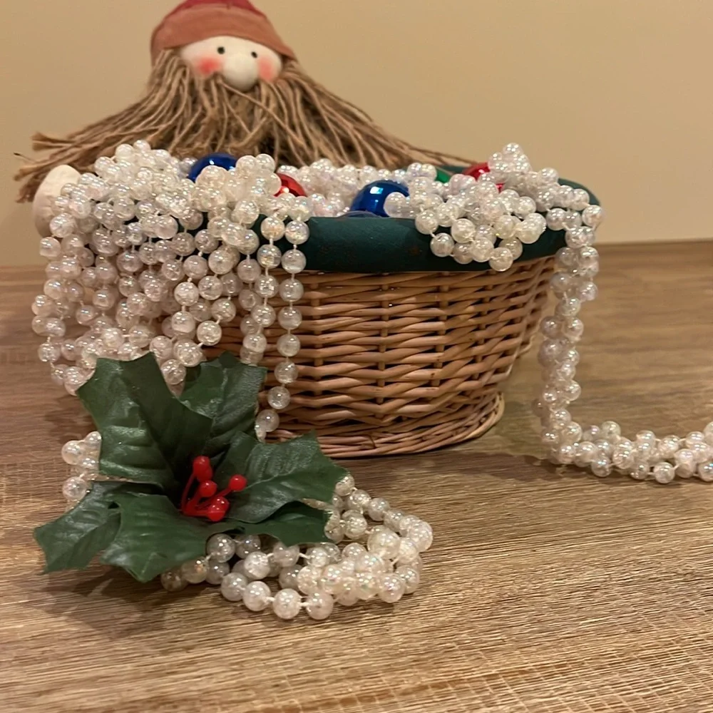 Santa Basket with Ornaments & Pearls
